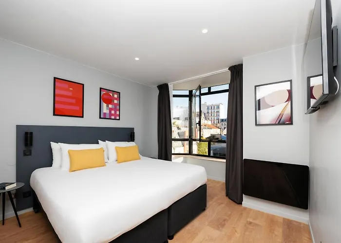 Отель Staycity Gare De L'est